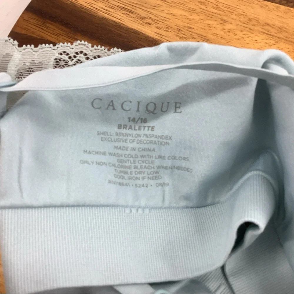 Cacique Bralette Bra 14/16 Nylon Spandex Blue Lace trim No Padding Wireless.